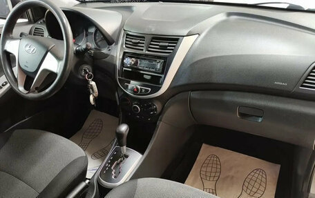 Hyundai Solaris II рестайлинг, 2011 год, 735 000 рублей, 9 фотография