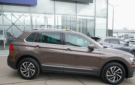 Volkswagen Tiguan II, 2018 год, 2 735 000 рублей, 4 фотография