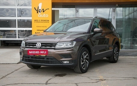 Volkswagen Tiguan II, 2018 год, 2 735 000 рублей, 2 фотография