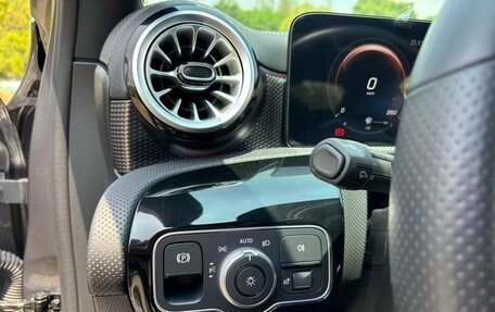 Mercedes-Benz A-Класс, 2022 год, 1 340 000 рублей, 13 фотография