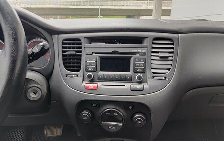 KIA Rio II, 2011 год, 670 000 рублей, 19 фотография