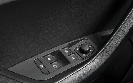 Skoda Karoq I, 2020 год, 2 000 000 рублей, 20 фотография