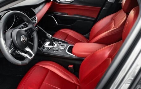 Alfa Romeo Giulia II, 2020 год, 2 500 000 рублей, 6 фотография