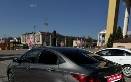 Hyundai Solaris II рестайлинг, 2012 год, 690 000 рублей, 2 фотография