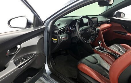 Hyundai Veloster II, 2019 год, 1 450 000 рублей, 13 фотография