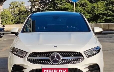Mercedes-Benz A-Класс, 2022 год, 1 370 000 рублей, 10 фотография
