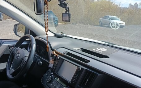 Toyota RAV4, 2019 год, 2 750 000 рублей, 14 фотография
