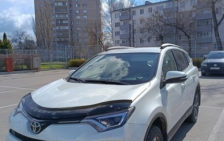 Toyota RAV4, 2019 год, 2 750 000 рублей, 5 фотография