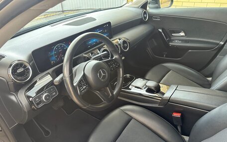 Mercedes-Benz CLA, 2019 год, 2 299 000 рублей, 14 фотография