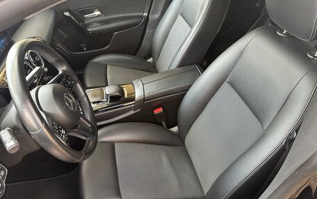 Mercedes-Benz CLA, 2019 год, 2 299 000 рублей, 16 фотография