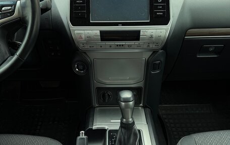 Toyota Land Cruiser Prado 150 рестайлинг 2, 2020 год, 5 850 000 рублей, 10 фотография