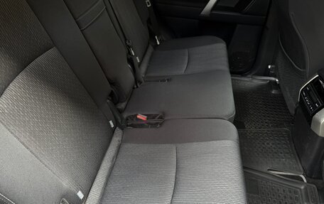 Toyota Land Cruiser Prado 150 рестайлинг 2, 2020 год, 5 850 000 рублей, 16 фотография