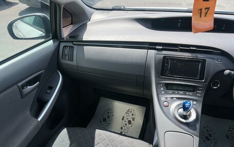 Toyota Prius, 2010 год, 1 179 000 рублей, 14 фотография