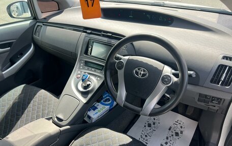Toyota Prius, 2010 год, 1 179 000 рублей, 11 фотография