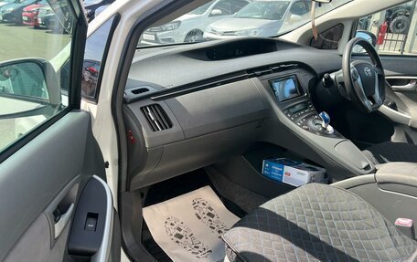 Toyota Prius, 2010 год, 1 179 000 рублей, 12 фотография