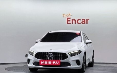 Mercedes-Benz A-Класс, 2022 год, 2 300 000 рублей, 3 фотография