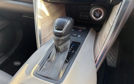 Toyota Harrier, 2019 год, 1 850 000 рублей, 12 фотография