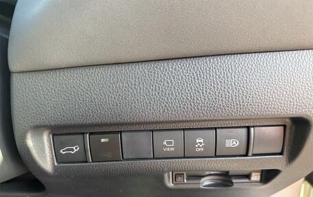 Toyota Harrier, 2019 год, 1 850 000 рублей, 14 фотография