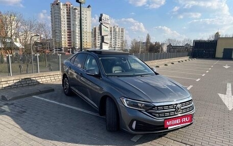 Volkswagen Jetta VII, 2022 год, 1 400 000 рублей, 2 фотография