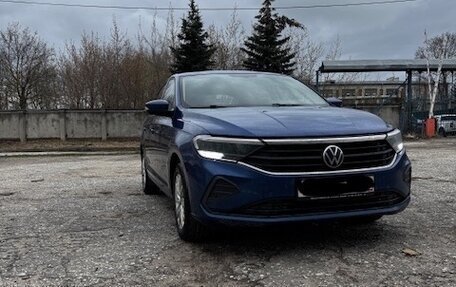 Volkswagen Polo VI (EU Market), 2021 год, 1 580 000 рублей, 2 фотография