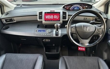 Honda Freed I, 2013 год, 740 000 рублей, 11 фотография
