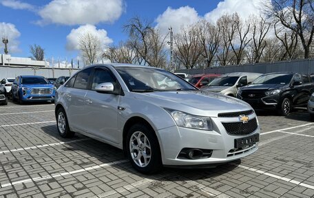 Chevrolet Cruze II, 2010 год, 800 000 рублей, 1 фотография