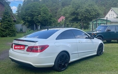 Mercedes-Benz E-Класс, 2013 год, 2 100 000 рублей, 2 фотография