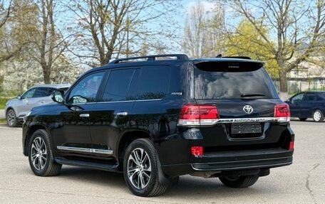 Toyota Land Cruiser 200, 2020 год, 8 250 000 рублей, 6 фотография