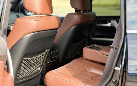 Toyota Land Cruiser 200, 2020 год, 8 250 000 рублей, 10 фотография