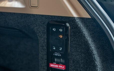 Land Rover Range Rover IV рестайлинг, 2023 год, 18 500 000 рублей, 25 фотография