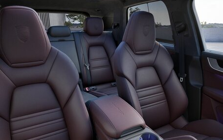 Porsche Cayenne III, 2025 год, 21 737 500 рублей, 2 фотография