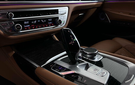 BMW 7 серия, 2022 год, 6 400 000 рублей, 19 фотография