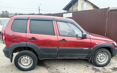 Chevrolet Niva I рестайлинг, 2012 год, 550 000 рублей, 2 фотография