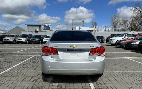 Chevrolet Cruze II, 2010 год, 800 000 рублей, 5 фотография