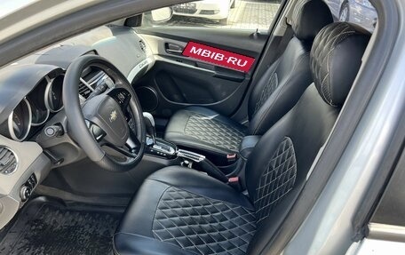 Chevrolet Cruze II, 2010 год, 800 000 рублей, 7 фотография