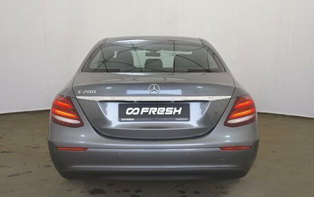 Mercedes-Benz E-Класс, 2019 год, 3 099 000 рублей, 4 фотография