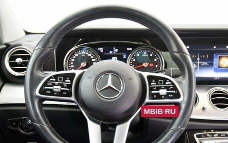 Mercedes-Benz E-Класс, 2019 год, 3 099 000 рублей, 10 фотография