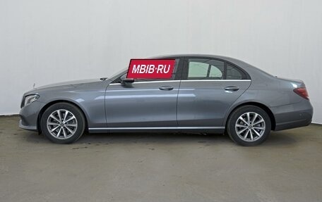 Mercedes-Benz E-Класс, 2019 год, 3 099 000 рублей, 6 фотография