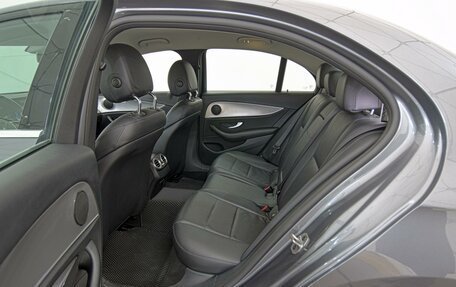 Mercedes-Benz E-Класс, 2019 год, 3 099 000 рублей, 18 фотография