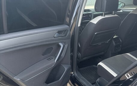 Volkswagen Tiguan II, 2020 год, 2 430 000 рублей, 9 фотография