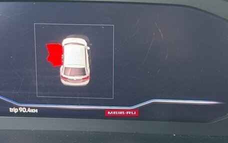 Volkswagen Tiguan II, 2020 год, 2 430 000 рублей, 8 фотография