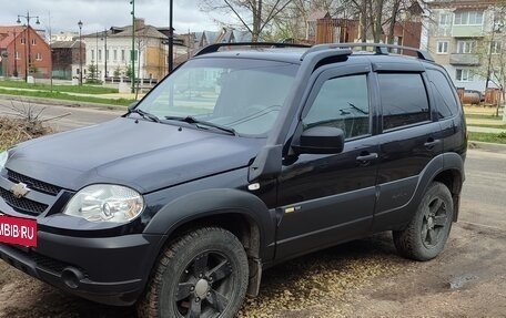 Chevrolet Niva I рестайлинг, 2016 год, 710 000 рублей, 3 фотография