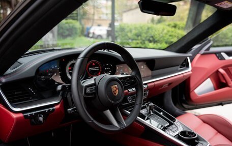 Porsche 911, 2023 год, 34 000 000 рублей, 16 фотография