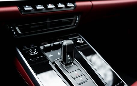Porsche 911, 2023 год, 34 000 000 рублей, 20 фотография