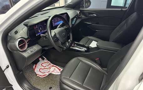 Chevrolet Trax, 2023 год, 1 750 000 рублей, 3 фотография