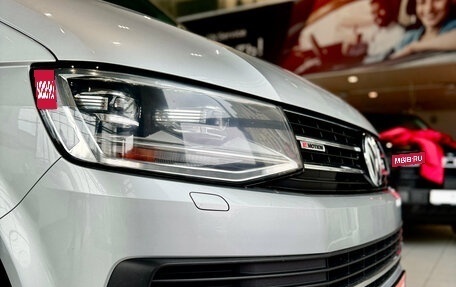 Volkswagen Multivan T6 рестайлинг, 2016 год, 4 249 000 рублей, 8 фотография