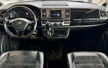 Volkswagen Multivan T6 рестайлинг, 2016 год, 4 249 000 рублей, 19 фотография