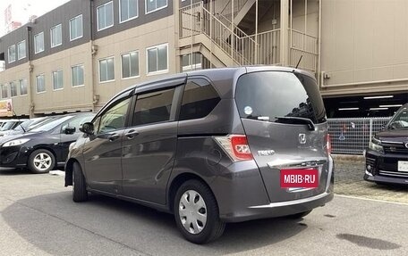 Honda Freed I, 2014 год, 800 000 рублей, 4 фотография