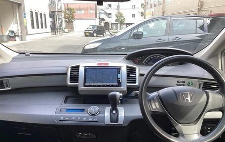 Honda Freed I, 2014 год, 800 000 рублей, 8 фотография