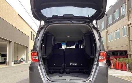 Honda Freed I, 2014 год, 800 000 рублей, 10 фотография